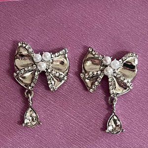 NEW Silver bow earrings with pearls, rhinestones, crystals, stud
